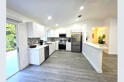490 13th Lane SW, Vero Beach, FL 32962 - Photo 9