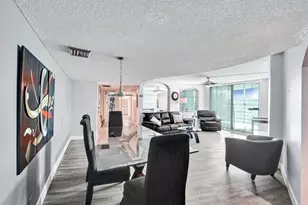 100 Golden Isles Dr, Hallandale Beach, FL 33009 - Photo 19