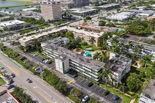 1333 E Hallandale Beach Blvd, Hallandale Beach, FL 33009 - Photo 3