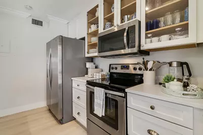 438 Brackenwood Lane S, Palm Beach Gardens, FL 33418 - Photo 11