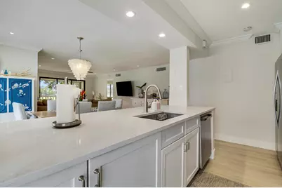 438 Brackenwood Lane S, Palm Beach Gardens, FL 33418 - Photo 9