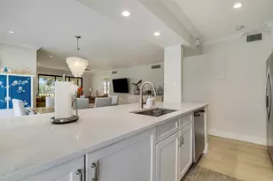 438 Brackenwood Ln S, Palm Beach Gardens, FL 33418 - Photo 9