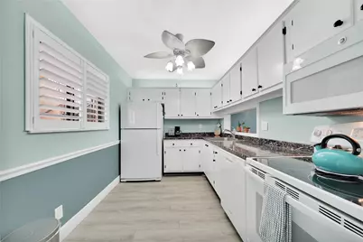 5250 Las Verdes Circle #212, Delray Beach, FL 33484 - Photo 5