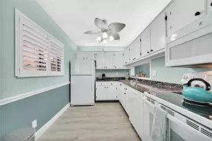 5250 Las Verdes Cir, Delray Beach, FL 33484 - Photo 5