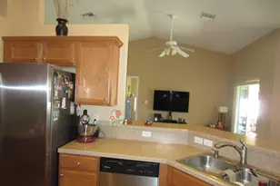 4702 Seagrape Dr, Fort Pierce, FL 34982 - Photo 9