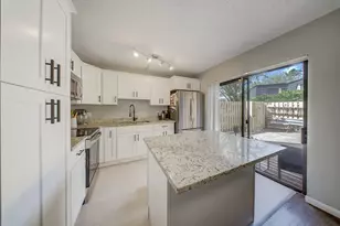 187 Woodland Rd, Palm Springs, FL 33461 - Photo 11