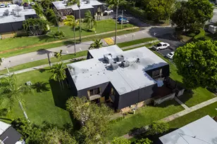 187 Woodland Rd, Palm Springs, FL 33461 - Photo 25