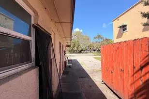 1551 NW 6th St, Fort Lauderdale, FL 33311 - Photo 9