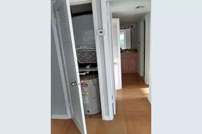 8001 Crespi Boulevard #5c, Miami Beach, FL 33141 - Photo 7