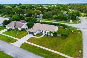 1853 Shower Tree Way, Wellington, FL 33414 - Photo 29