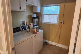 357 NE Brasher Ct, Port Saint Lucie, FL 34983 - Photo 11