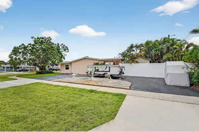 83 Andros Road, Palm Springs, FL 33461 - Photo 5