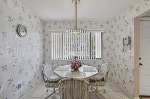 10806 W Clairmont Cir, Tamarac, FL 33321 - Photo 7