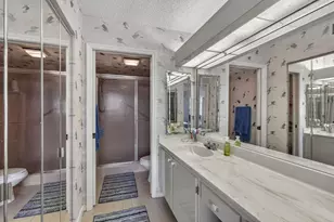 10806 W Clairmont Cir, Tamarac, FL 33321 - Photo 17