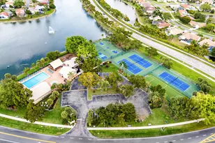 10889 Tamoron Ln, Boca Raton, FL 33498 - Photo 31