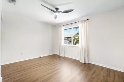 10889 Tamoron Lane, Boca Raton, FL 33498 - Photo 15