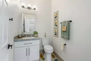 10889 Tamoron Ln, Boca Raton, FL 33498 - Photo 9