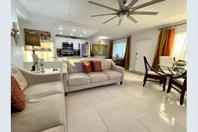 3200 Springdale Boulevard #107, Palm Springs, FL 33461 - Photo 5