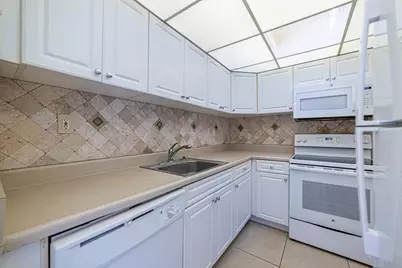 1200 West Avenue #1521, Miami Beach, FL 33139 - Photo 11
