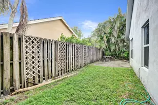 2702 Arborwood Rd, Davie, FL 33328 - Photo 37