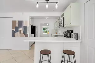 842 SW 11th Ct, Fort Lauderdale, FL 33315 - Photo 15