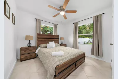 842 SW 11th Court, Fort Lauderdale, FL 33315 - Photo 21