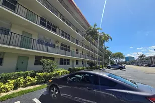 5300 NE 24th Terrace, Fort Lauderdale, FL 33308 - Photo 1