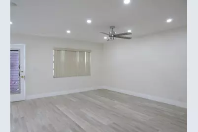 557 Burgundy L, Delray Beach, FL 33484 - Photo 3