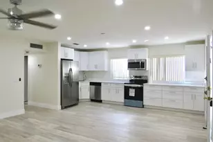 557 Burgundy L, Delray Beach, FL 33484 - Photo 5