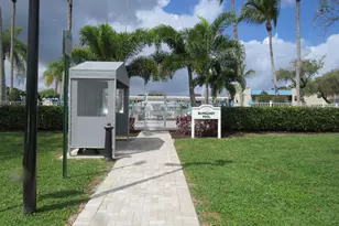 557 Burgundy L, Delray Beach, FL 33484 - Photo 17