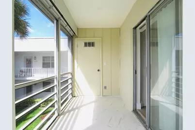 557 Burgundy L, Delray Beach, FL 33484 - Photo 7