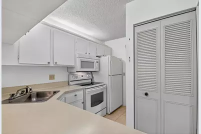 627 Sea Pine Way #B2, Greenacres, FL 33415 - Photo 15