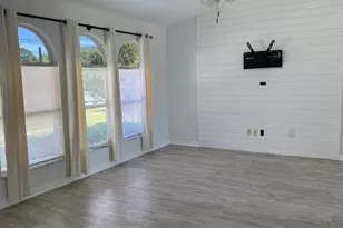 262 SW Crescent Ave, Port Saint Lucie, FL 34984 - Photo 7