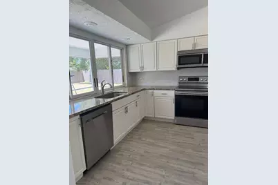 262 SW Crescent Avenue, Port Saint Lucie, FL 34984 - Photo 5