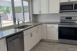 262 SW Crescent Ave, Port Saint Lucie, FL 34984 - Photo 5