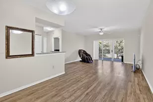 2486 Centergate Dr, Miramar, FL 33025 - Photo 5