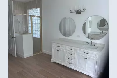 8992 Lakes Boulevard, West Palm Beach, FL 33412 - Photo 9