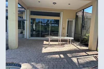 8992 Lakes Boulevard, West Palm Beach, FL 33412 - Photo 15