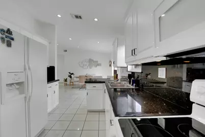 17255 NW 72nd Court, Hialeah, FL 33015 - Photo 15