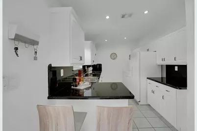 17255 NW 72nd Court, Hialeah, FL 33015 - Photo 11