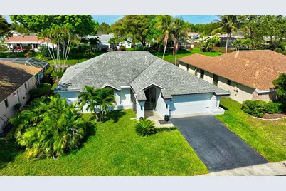 18304 181st Circle S, Boca Raton, FL 33498 - Photo 1