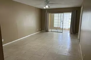 160 Lake Gloria Dr, West Palm Beach, FL 33411 - Photo 9