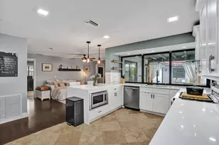 8500 NW 19th Dr, Coral Springs, FL 33071 - Photo 17