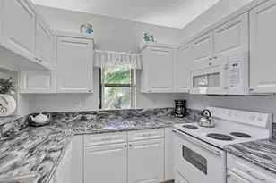 800 Uno Lago Dr, Juno Beach, FL 33408 - Photo 9