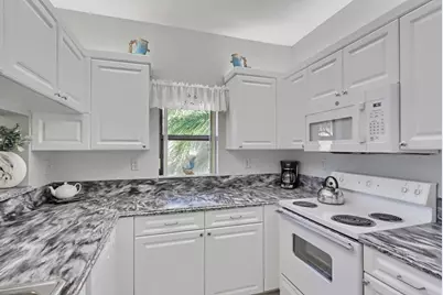 800 Uno Lago Drive #305, Juno Beach, FL 33408 - Photo 9