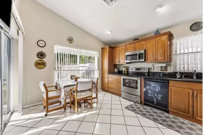 1352 E Fairfax Cir Circle E, Boynton Beach, FL 33436 - Photo 3