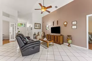 1352 E Fairfax Cir Circle E, Boynton Beach, FL 33436 - Photo 9