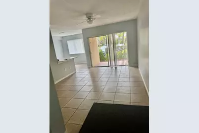 1670 N 42nd Circle #105, Vero Beach, FL 32967 - Photo 3