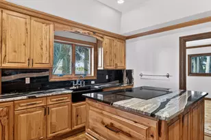 200 S Graves Rd, Fort Pierce, FL 34945 - Photo 13