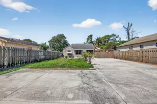 425 Broward Ave, Greenacres, FL 33463 - Photo 41